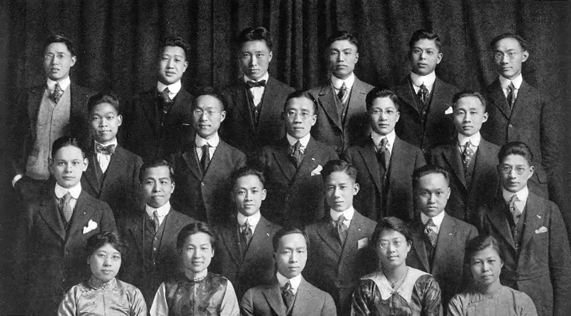 Chinese Student Club members pose for a group photograph.
